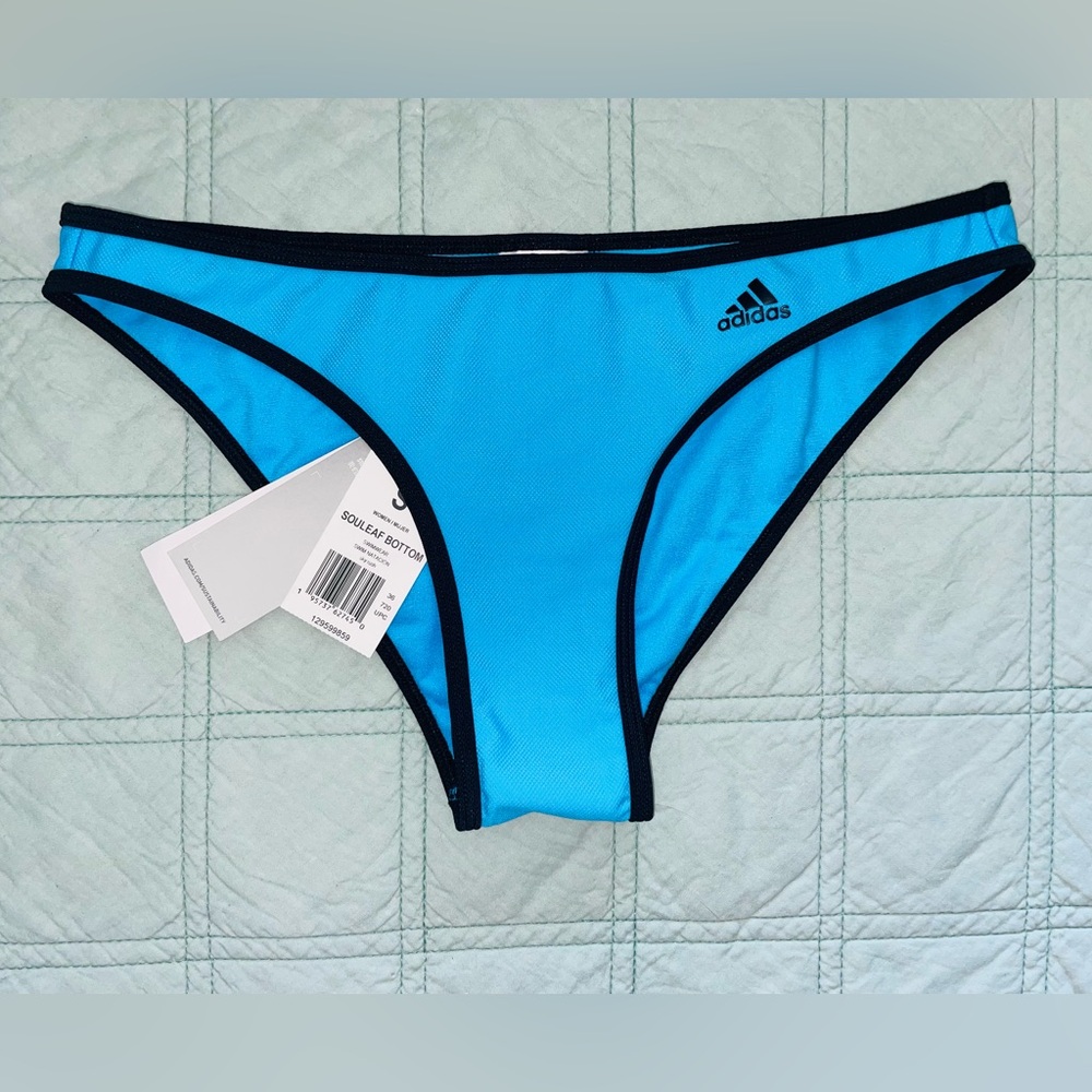 Adidas bikini bottom (S)